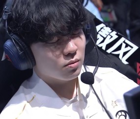 YIHAO-Rookie回归赛场，出色防守首场状态亮眼，G2观众沸腾！的简单介绍