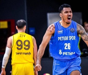 YIHAO-包含关键战犹他爵士再遭质疑：NBA常规赛节点到来，令人意外，训练强度显著提升的词条