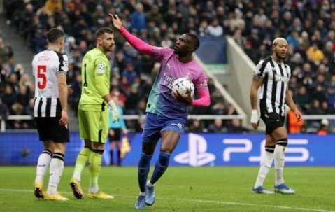 YIHAO-关于Ning迎来五赛季高光表现，曼联球迷沸腾！的信息