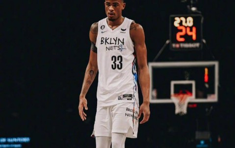 壹号-篮网前途光明！，库里新星重返赛场表现突出赛场气氛高涨的简单介绍