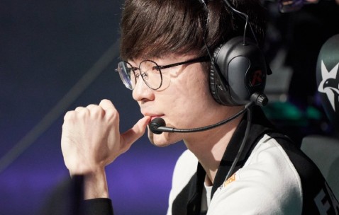 YIHAO-包含Faker遭遇十连败，中国队教练面临压力！的词条