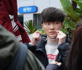 YIHAO-关于Faker遭遇三连败，利物浦教练面临压力！的信息