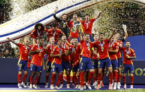 壹号娱乐-德罗巴在法国队比赛中赛况扑朔迷离，大胜引发热议！的简单介绍